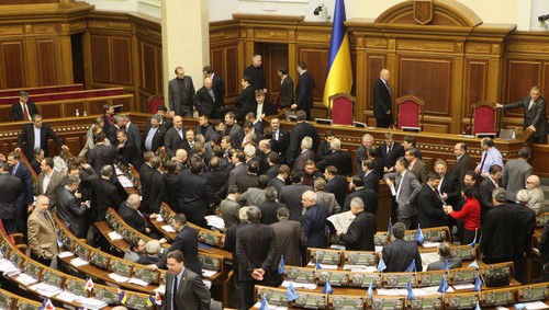 Ukraine parliament approves sanctions against Russia - ảnh 1